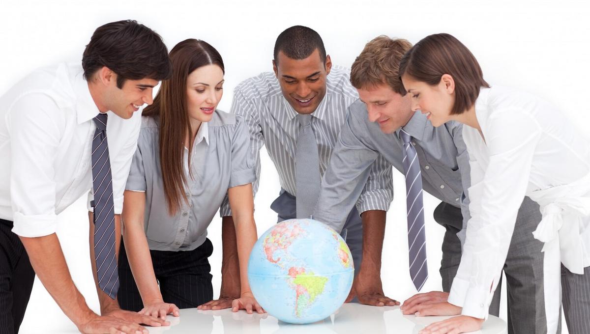 Managing Cross-Time Zone Teams: Best Practices for Remote Managers