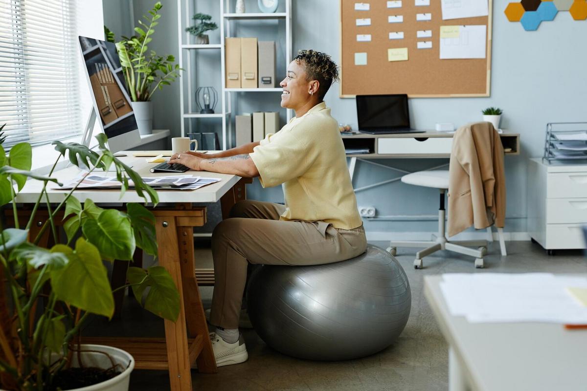 How to Set Up the Perfect Home Office for Remote Work