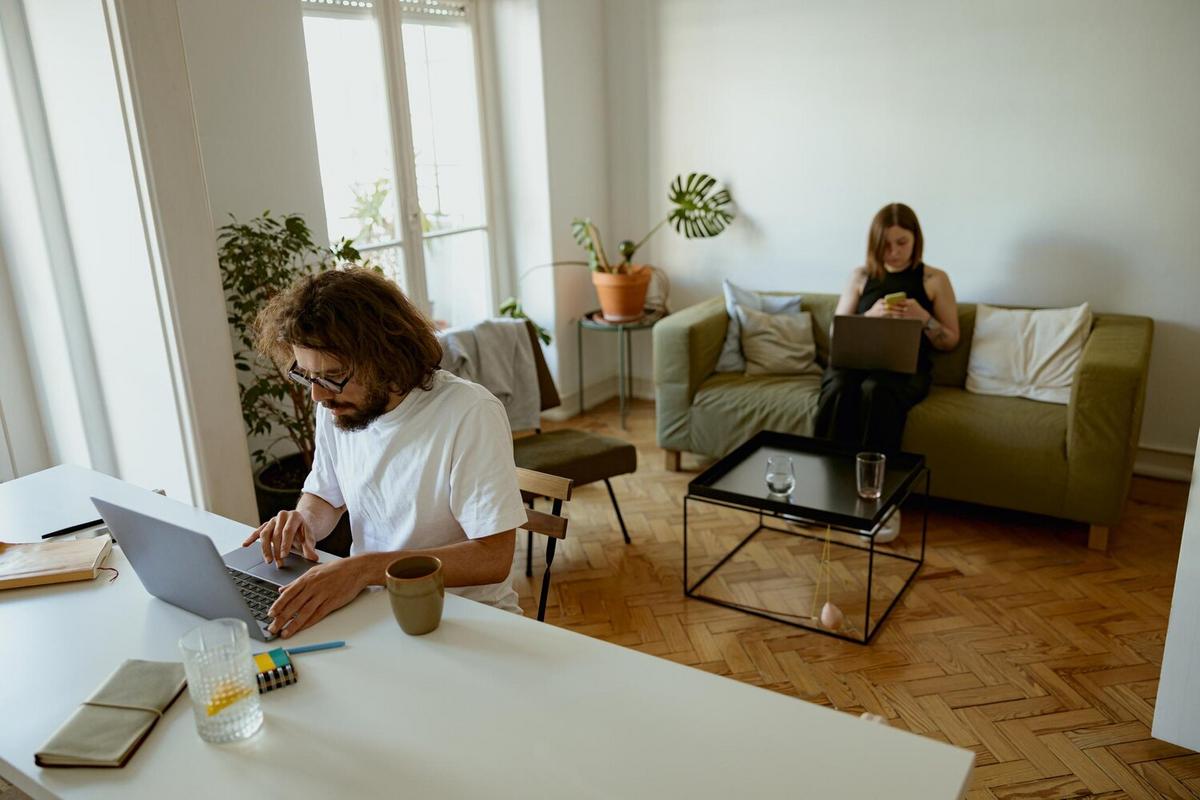 How Corporates Are Transitioning to Fully Remote Work Models